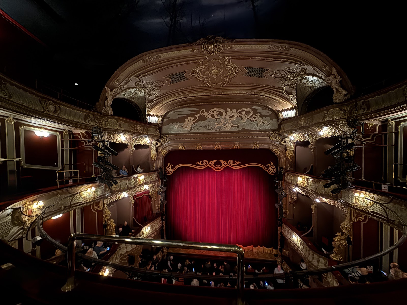 Apollo Theatre — photo 1