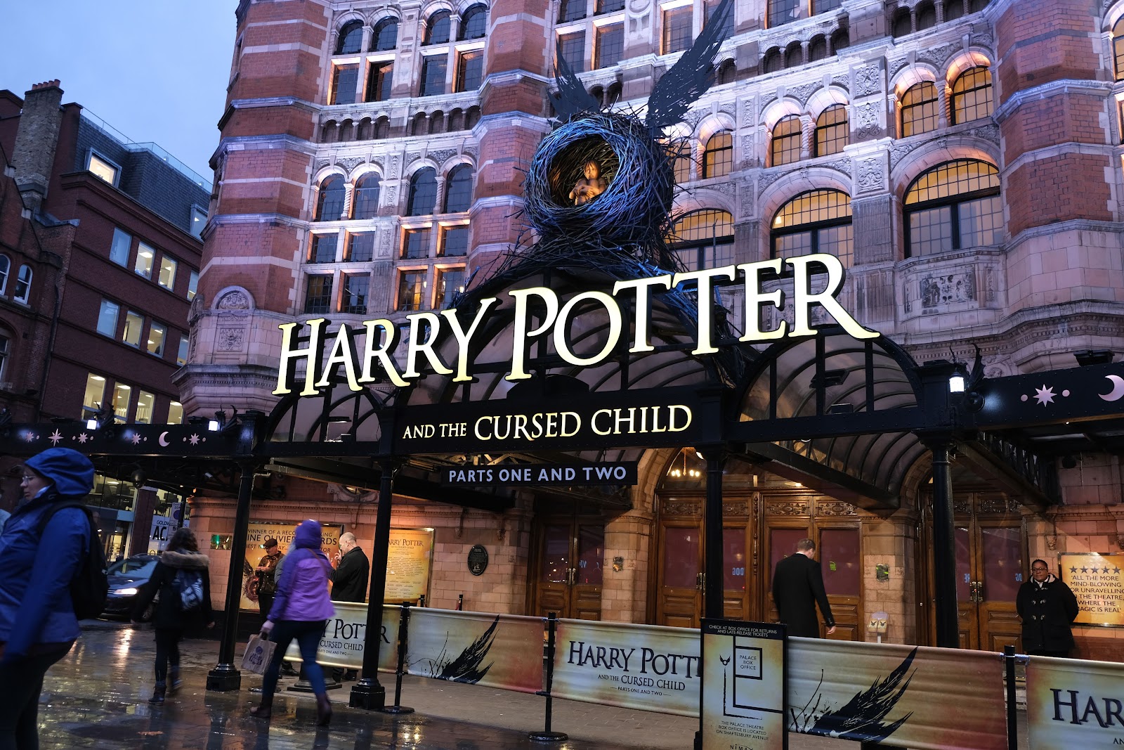 Cambridge Theatre — photo 4