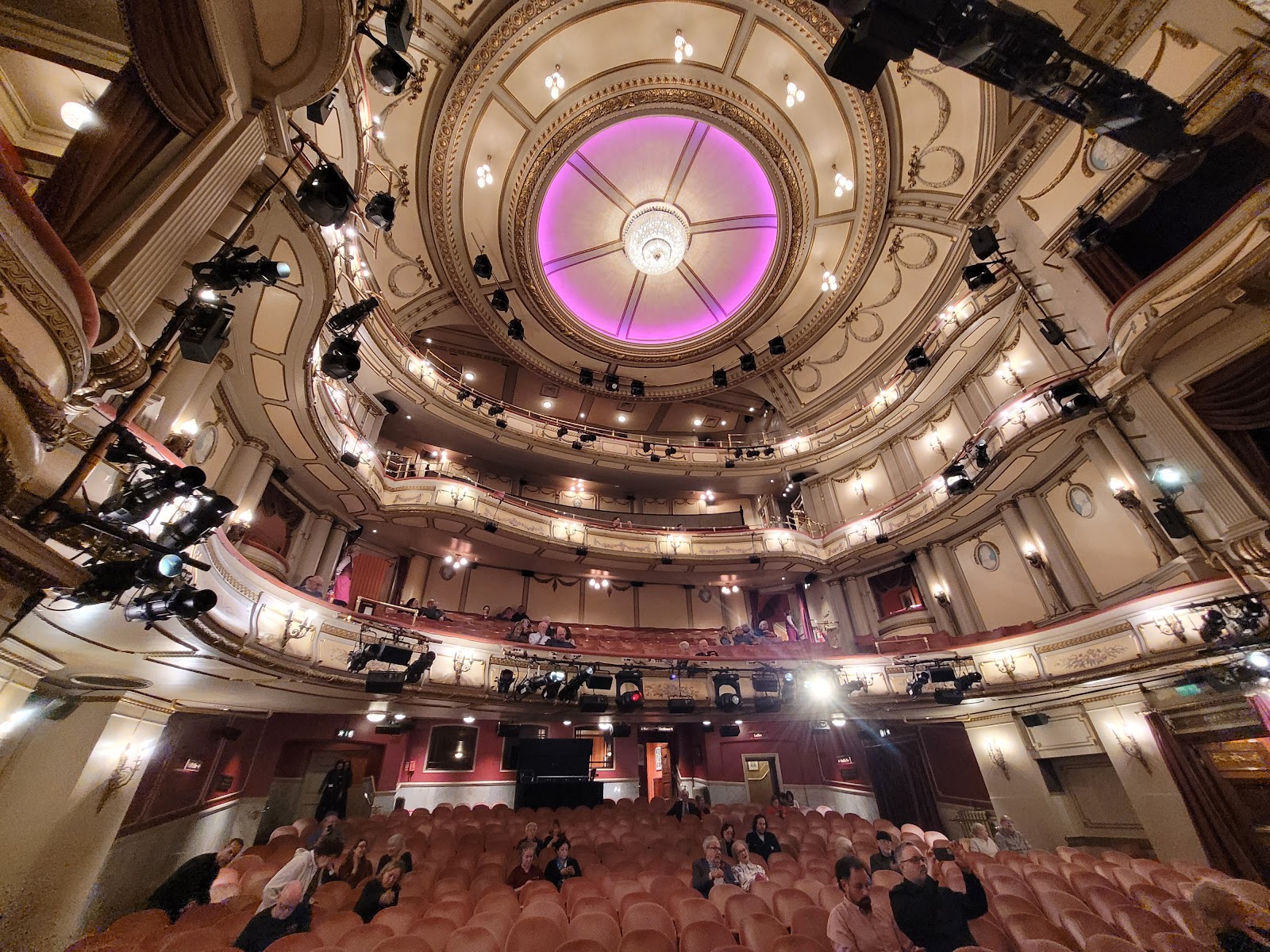 Noel Coward Theatre London — photo 1