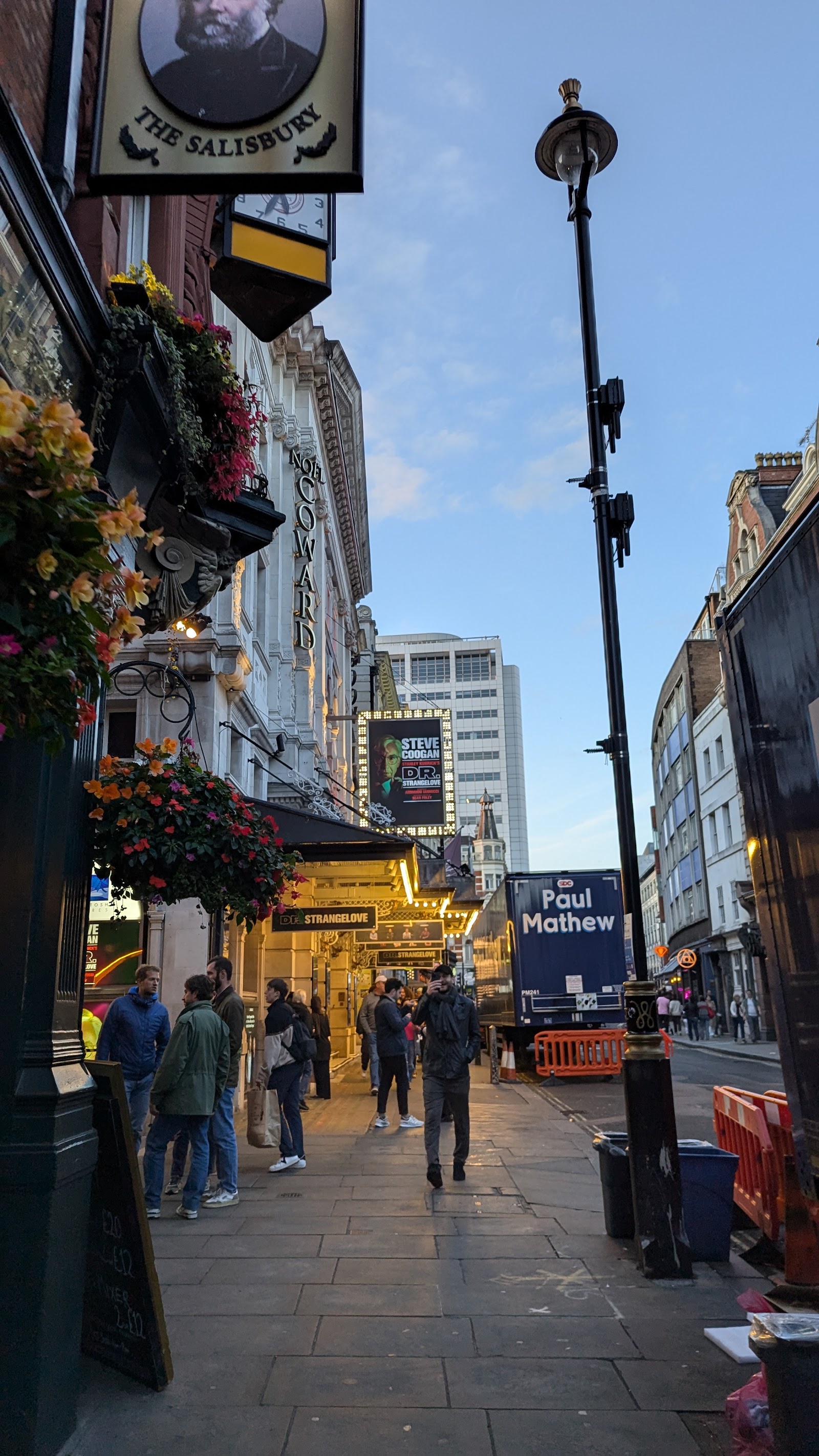 Noel Coward Theatre — photo 4