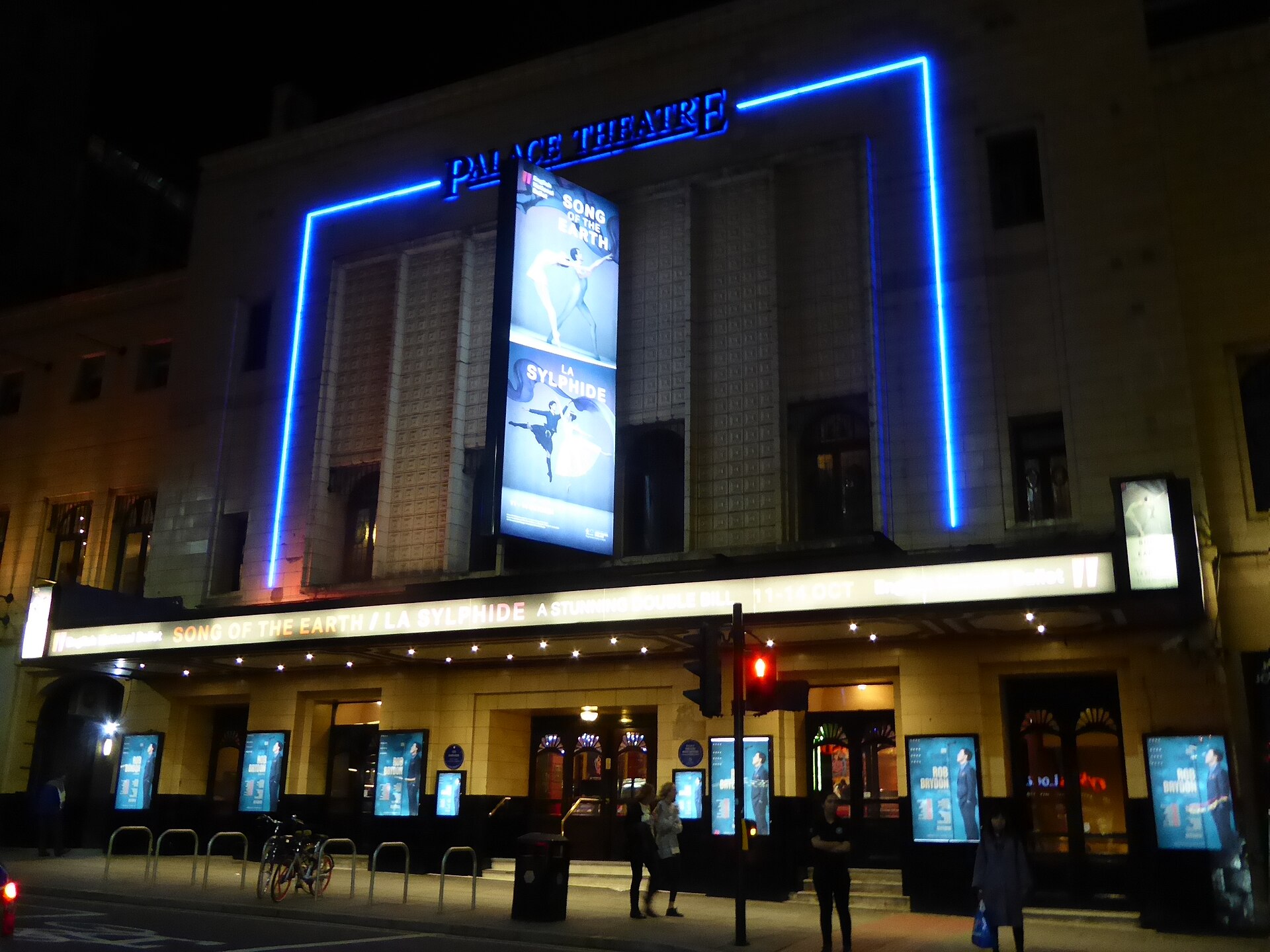 Palace Theatre, Manchester on Oxford Street