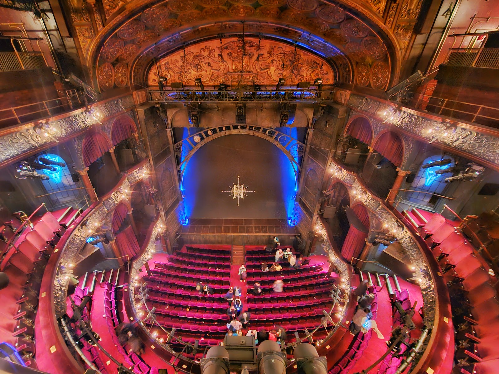 Palace Theatre — photo 2