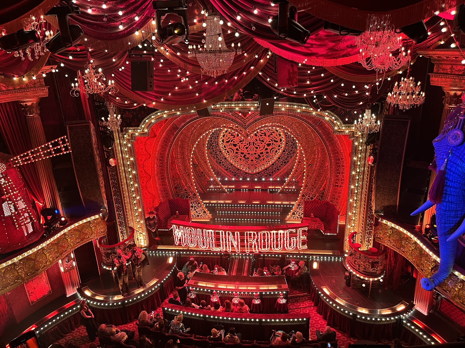 Piccadilly Theatre — photo 1