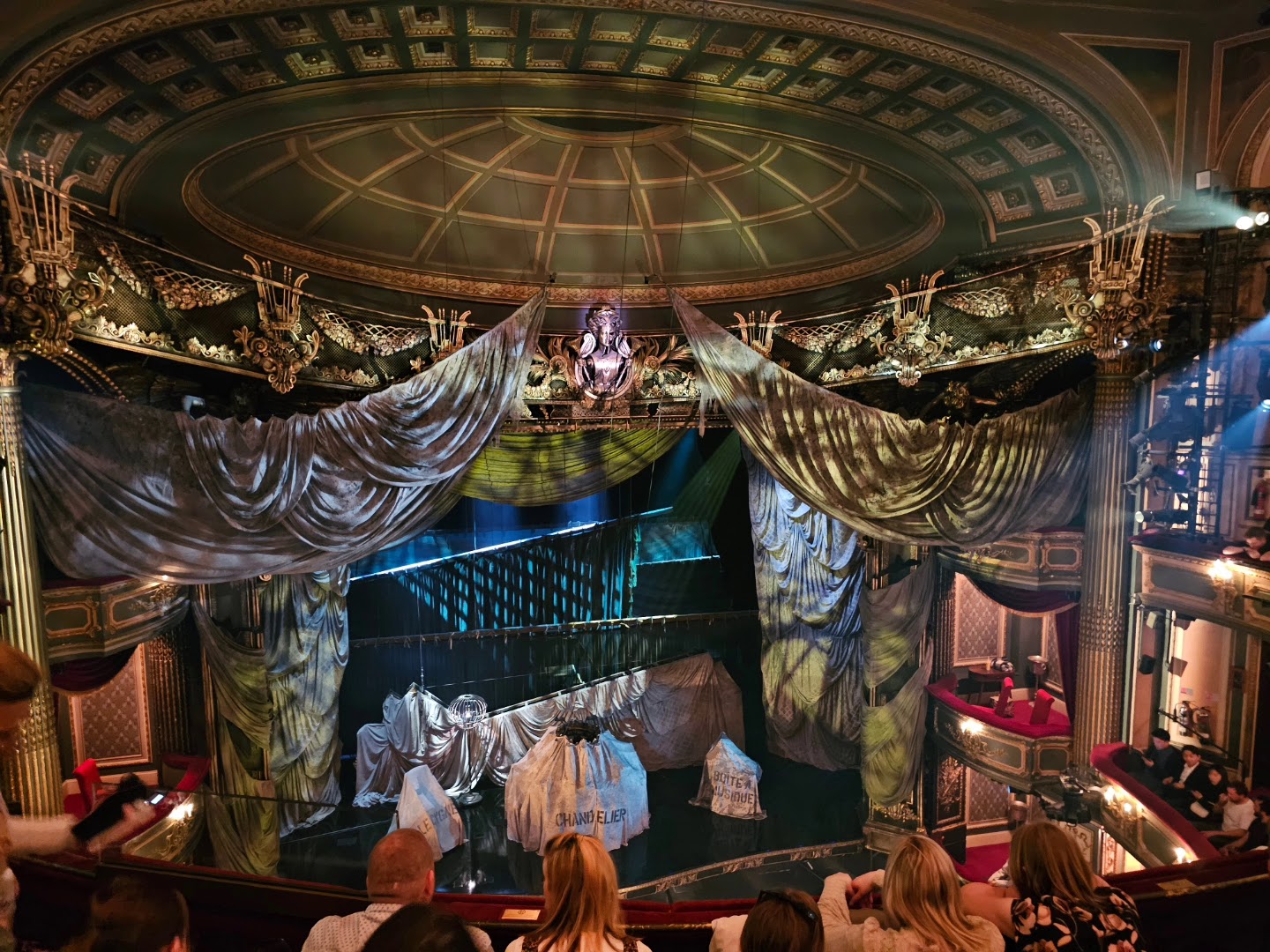 Piccadilly Theatre — photo 3