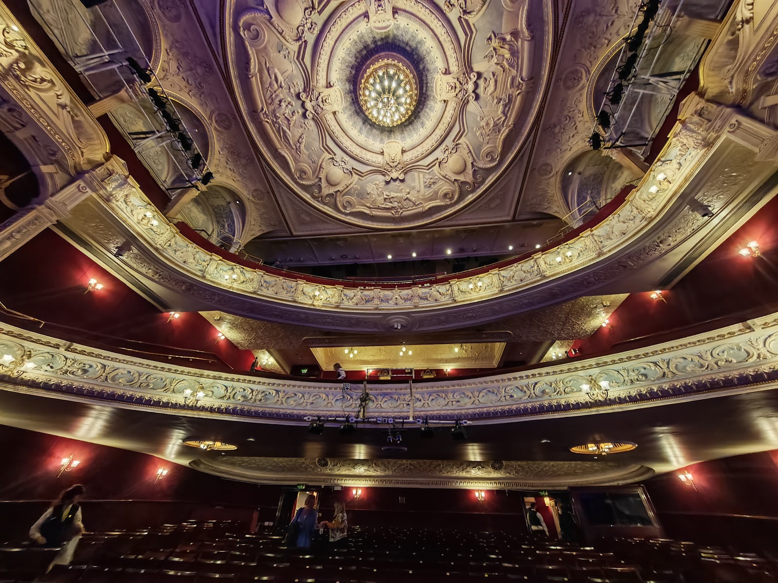 Richmond Theatre (UK Tour) — photo 4