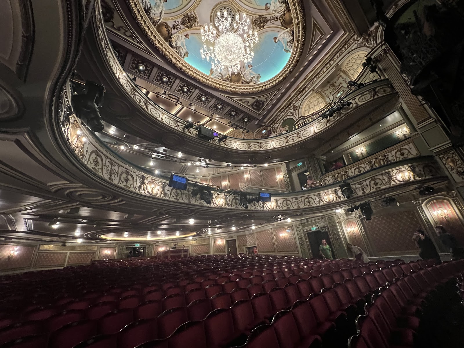 Sondheim Theatre — photo 2