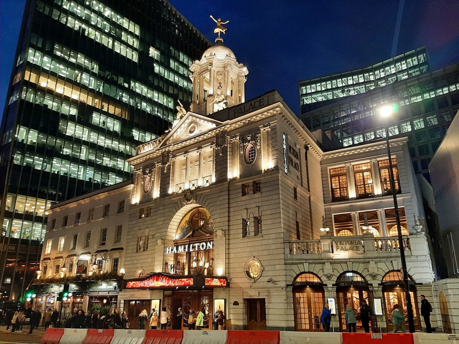 Victoria Palace Theatre — photo 2